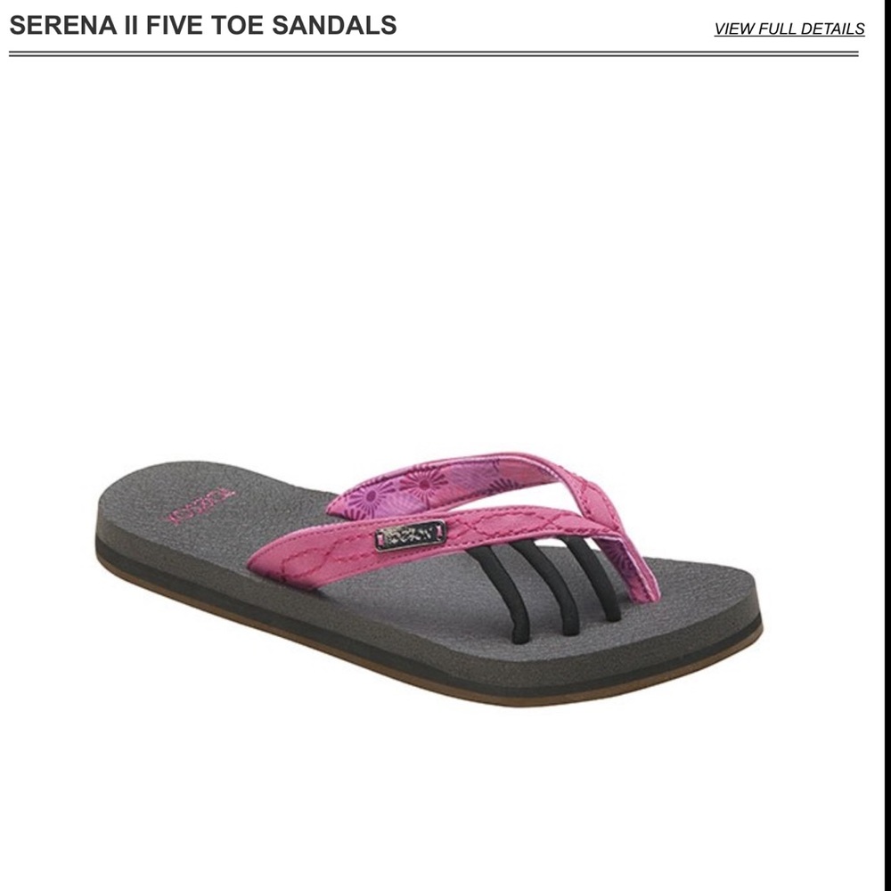 ISO: Toesox Sandals Size 7 any color